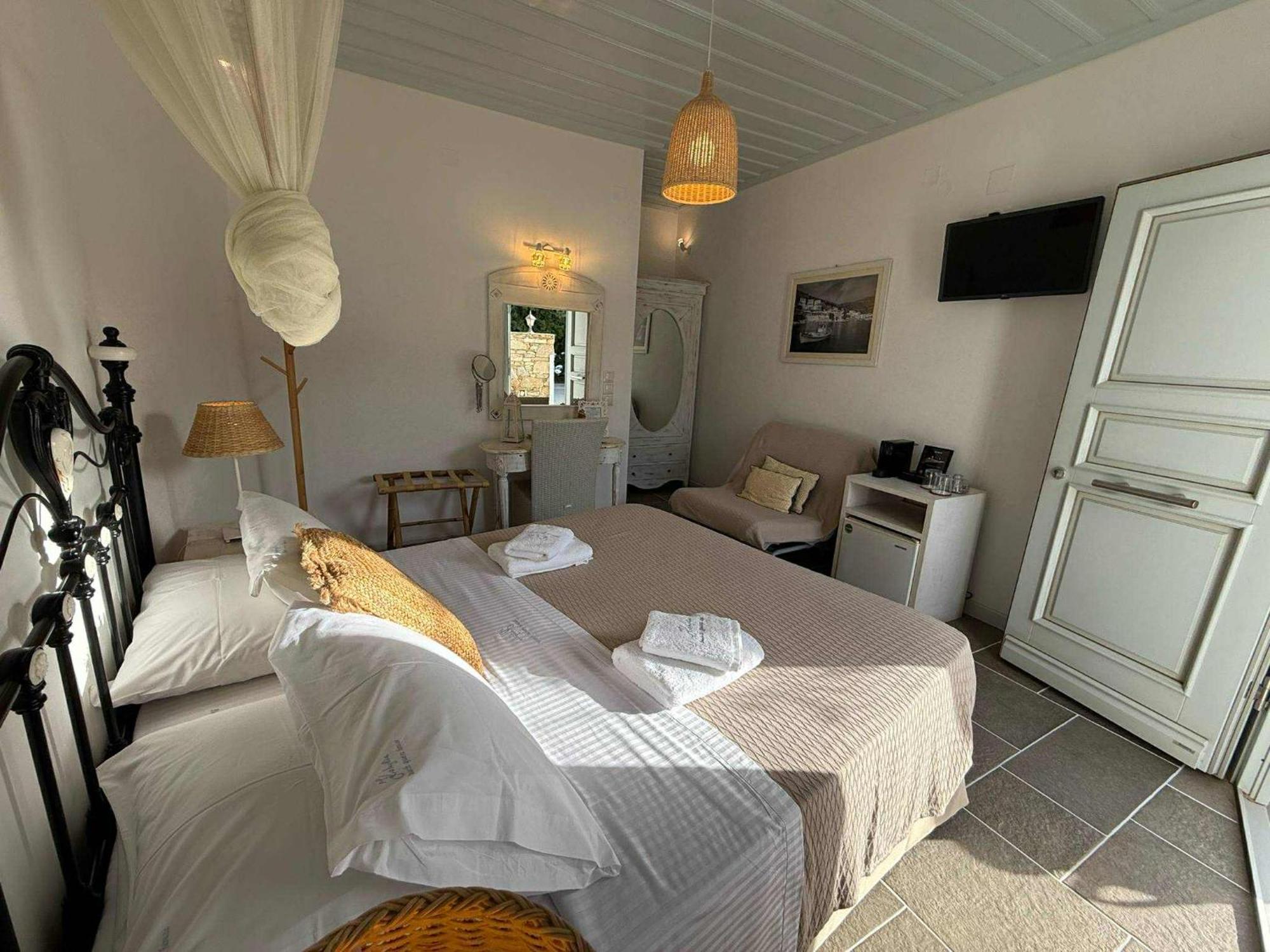 Kohylia Beach Guest House Platis Gialos  エクステリア 写真